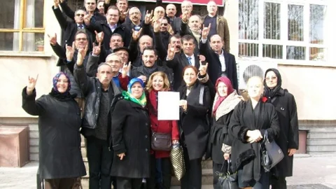 MHP Eskişehir Odunpazarı İlçe Başkanı Serdar Ulucan Mazbatasını Aldı
