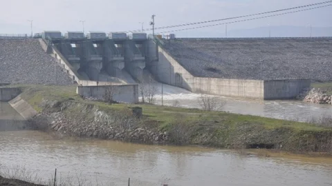 Boğazköy Barajı Taştı Evler Ve Araziler Sular Altında Kaldı