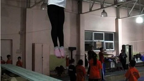 Minderde çalışıp havuzda şampiyon oldular