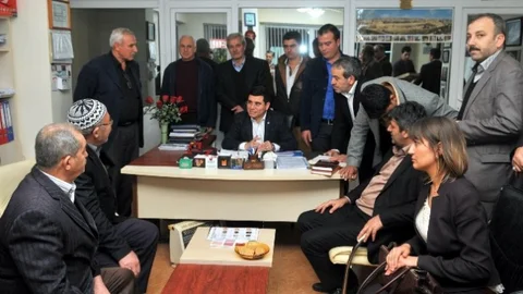 Tütüncü Vatandaşlarla Bir Araya Gelmeye Devam Ediyor