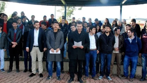 Mkü Öğrencileri Katlamalı Harç Sistemini Protesto Etti