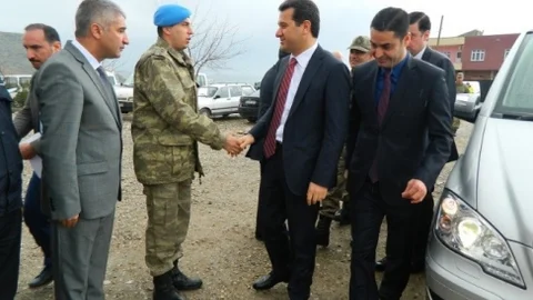 Batman Valisi Azmi Çelik Korucularla Bir Araya Geldi