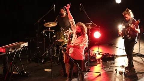 Nilüfer'de Korhan Futacı Ve Kara Orkestra Rüzgarı