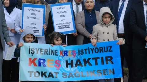 Sağlıkçılardan Kreş Eylemi
