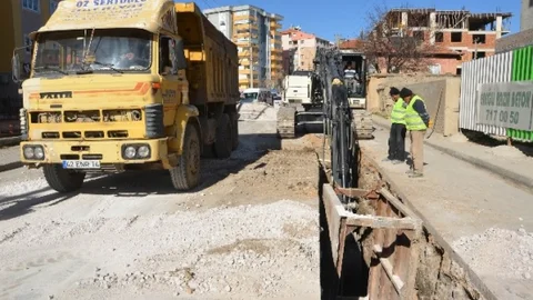 Ereğli'de Alt Yapı Ve Çevre Düzenleme Çalışmaları Sürüyor