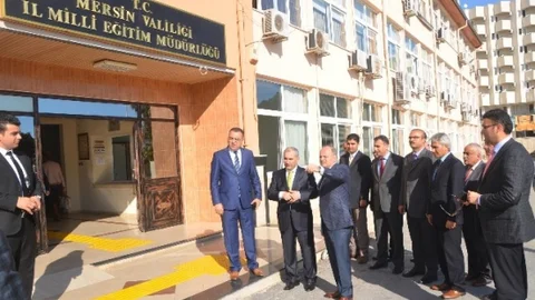 Vali Çakacak İl Milli Eğitim Müdürlüğü'nü Ziyaret Etti