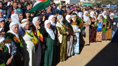 Mardin'de 'öcalan' Mitingi