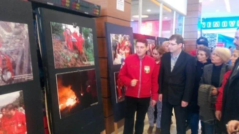 AKUT Geleceğimizi Birlikte Kurtaralım Fotoğraf Sergisi Afium'da Açıldı