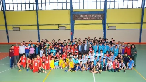 Seferihisar'da Uluslararası Basketbol Akademisi