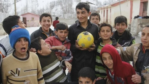 6 Bin Nüfuslu Beldenin Çocukları Halı Saha İstiyor