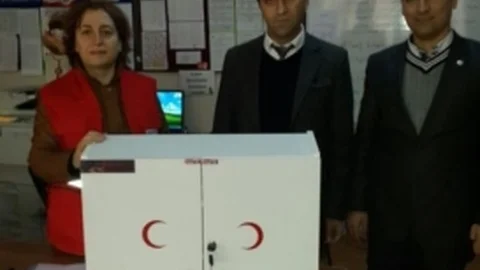 Kızılay'dan Okullara İlk Yardım Dolabı