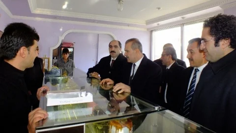 AK Parti'den Gevaş Ve Gürpınar'a Çıkarma