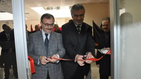 Dursunbey'de Kadınlar Ahşap Oyuncak Üretti