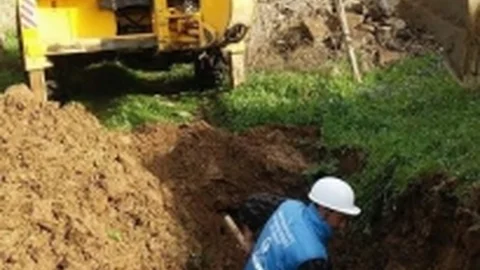 Kuyucak'ta Alt Yapı Çalışmaları Sürüyor