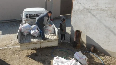 Burhaniye'de İhtiyaç Sahiplerine Belediye Yardımı