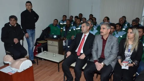 Yeşilyurt Belediye Çalışanlarına İlk Yardım Eğitimi