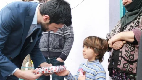 Ak Gençlerden Anlamlı Ziyaret