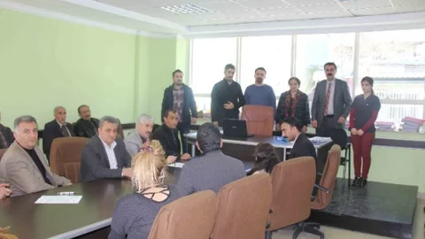 Kulp Belediyesi'nde İş Sağlığı Ve Güvenliği Eğitimi Verilerek Sağlık Taraması Yapıldı