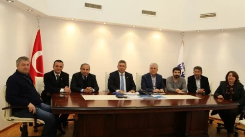 Başkan Yardımcısı Uslu Basın Toplantısı Düzenledi