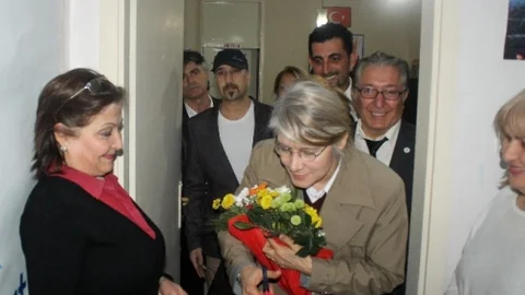 Emine Ülker Tarhan Partisinin Mersin İl Başkanlığı'nı Açtı