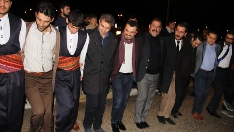 Finale Kalan Elazığlı Emrah Güllü'ye Davullu Klarnetli Karşılama