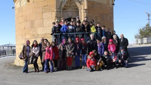 İstanbul'daki Başarılı Öğrenciler Bayburt Gezisiyle Ödüllendirildi