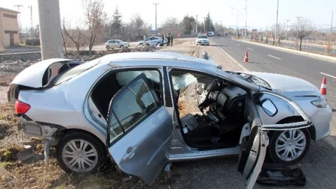 Tek Kollu Sürücü Ölüme Gitti