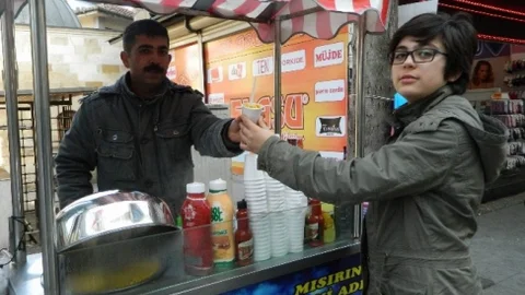 Bardakta Tereyağlı Mısır Yoğun İlgi Görüyor