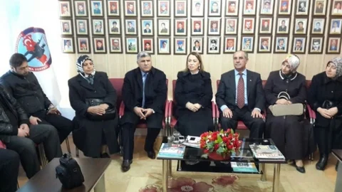 Çalık'tan,önce Vatan Şehit Ve Gaziler Derneği'ne Ziyaret