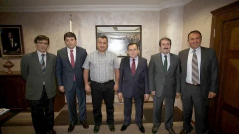 Prof. Dr. AKPınar'dan Ulaşım Hizmeti Veren Birimlerin Tek Çatı Altında Toplanması Önerisi