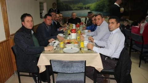 Yeni Çanspor'da Eski Ve Yeni Yöneticiler Yemekte Buluştu