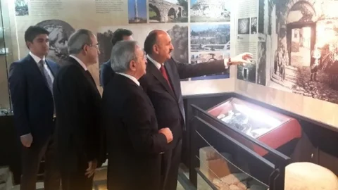 Bakan Müezzinoğlu'ndan Bursa Kent Müzesi'ne Tam Not