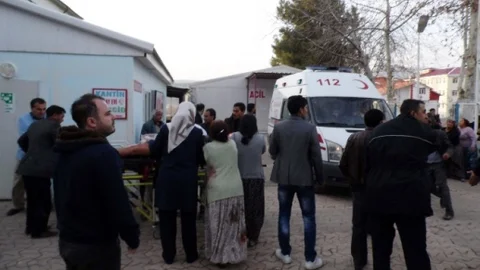 Adıyaman'da 3 Aile Arasında Silahlı Kavga 1'i Polis 12 Yaralı