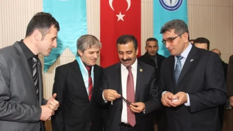 Sağlık-Sen Genel Başkanına Davul Zurnalı Karşılama