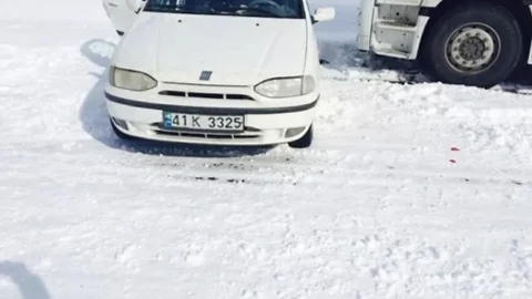 Eleşkirt'te Trafik Kazası 2 Yaralı