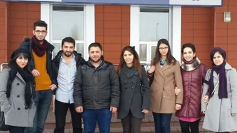 ER-VAK Gençleri Tiyatro Sahnesinden Sonra Şimdi De Buz Paten Pistindeler