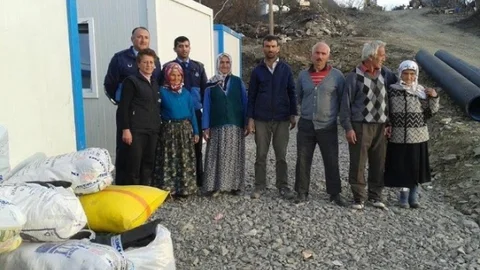 Bafra Umut Derneği'nden Evleri Yanan Ailelere Destek