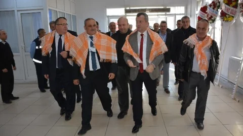 Başkan Şahin'den Menemen Çiftçisine Müjde Üstüne Müjde