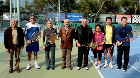 Doktorların Tenis Turnuvası Başladı