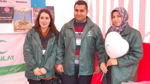 Yeşilay Cemiyetinden Vatandaşlara Sigara Bırakma Uyarı Standı