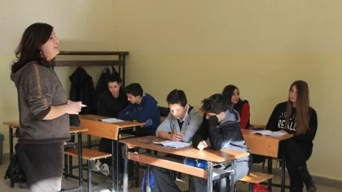 Ayvalıkta İkinci Dönem Ders Zili Çaldı