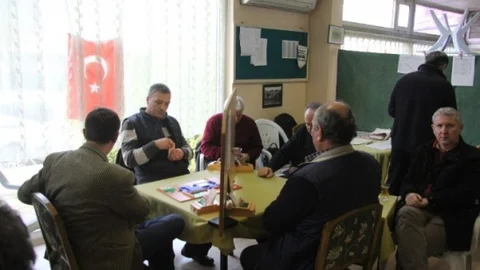 Burhaniye' De Dörtlü Briç Turnuvası İl Birinciliği Yapıldı