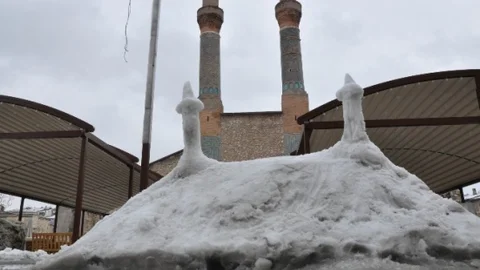 Kardan Çifte Minare'nin Minyatürünü Yaptı