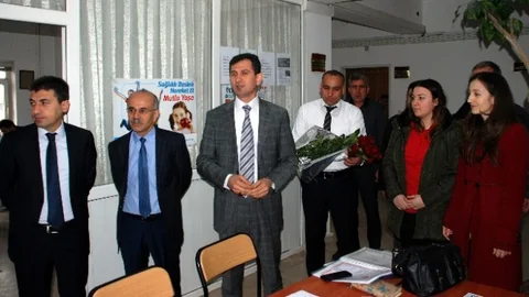 Midyat'a Atanan 163 Öğretmen Güllerle Göreve Başladı