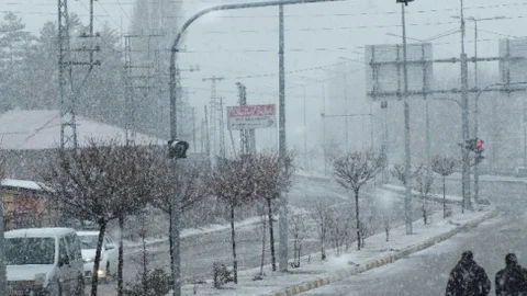 Malazgirt'te Yoğun Kar Yağışı