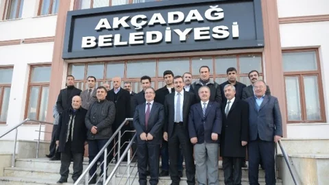 Tüfenkci ''Kapalı Kapılar Ardında Siyaset Bitti''