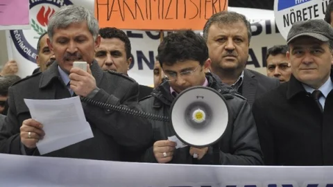 Eğitim Birsen'den Ücret Eylemi