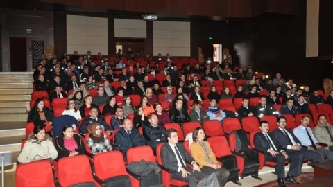 Uşak Belediyesi'nden İletişim Ve Motivasyon Eğitimi