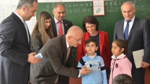 Mersin'de 131 Bin 462 Öğrenciye Haftada 3 Gün Süt Dağıtılacak