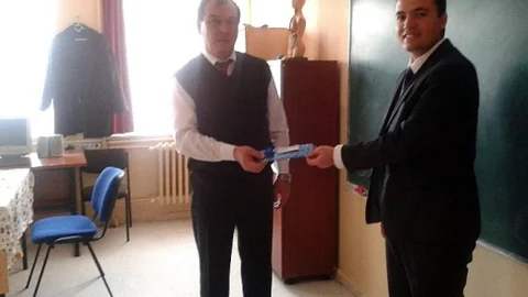 Okul Müdüründen Öğretmenlerine Anlamlı Hediye
